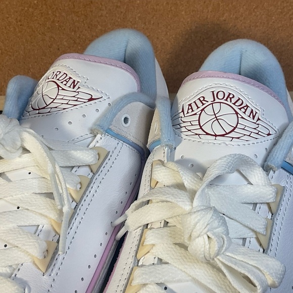 Nike air Jordan 🔥2 
‘ look, up in the air’
NWOT - Picture 11 of 17